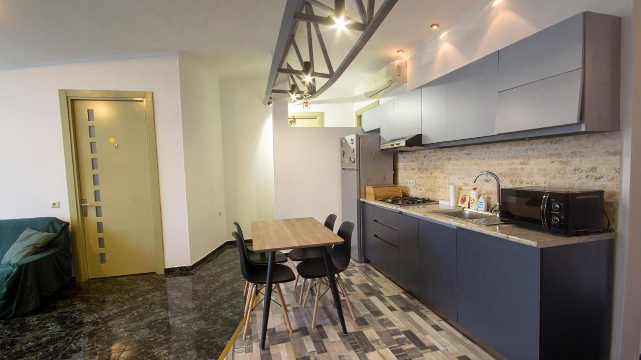 4 Bedroom Apartment On Liberty Square Tbiliszi Kültér fotó