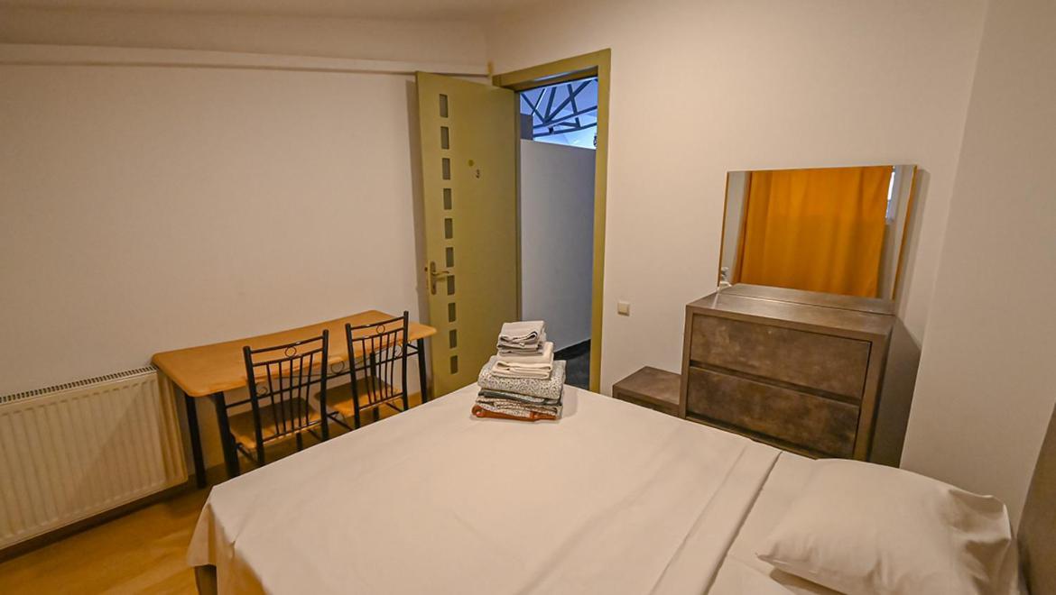4 Bedroom Apartment On Liberty Square Tbiliszi Kültér fotó