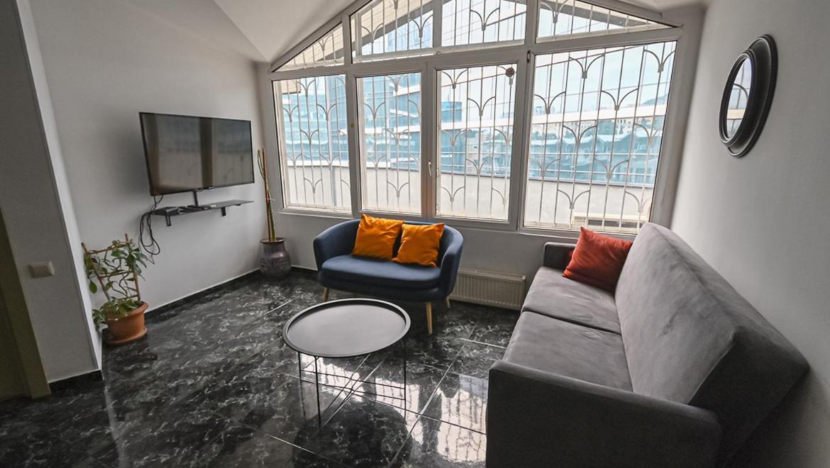 4 Bedroom Apartment On Liberty Square Tbiliszi Kültér fotó
